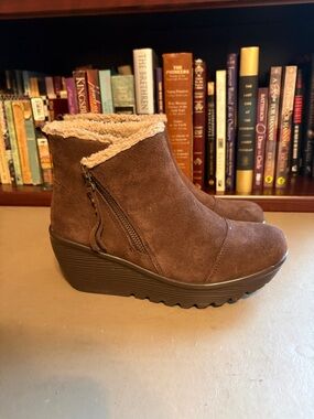 Skechers Brown Suede Wedge Ankle Boots with Faux-Fur Collar